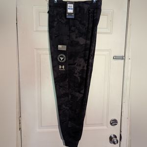 NWT 🔥Under Armour Project Rock Joggers 🔥